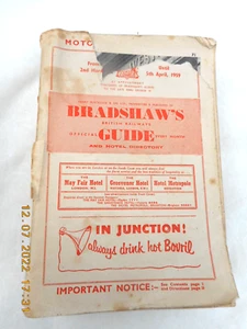 BRADSHAW'S GUIDE  4th. APRIL UNTIL 1st. MAY  1960 WITH LATE ALTERAIONS BOOKLET - Picture 1 of 2