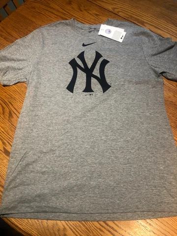 Nike New York Yankees Gray Logo MLB T-Shirt Gray Men's Multi Sizes Cover