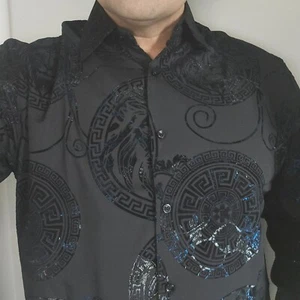 Camicia colore nero e blu taglia M con linee di disegno geometrico nuova - Foto 1 di 8