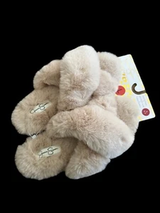 Women Faux Fur Slippers Jessica Simpson8-9 Fuzzy Slip. Luxury Slippers - Picture 1 of 8