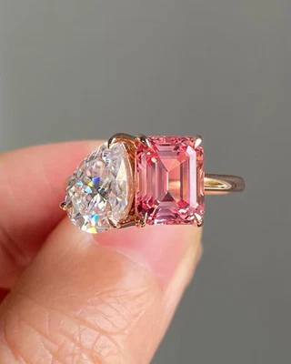 4KT Pear Pink Emerald Diamond Toi et Moi Ring 2 Stone Moissanite Engagement Ring - Image 1 of 4