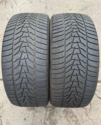 Winterreifen 245/45 R18 100V XL Hankook Winter I*Cept EVO 3 W330 DOT23 4,9-5,6mm - Bild 1 von 2