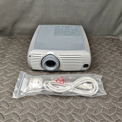 ASK C40 SVGA Portable Projector 1000 Lumens 4:3 800 x 600 VGA Input - Image 1 of 4