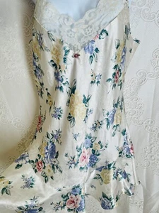 Satin Creme Blumen Rosen Negligee Negligee M Whimsigoth Balletcore Cottagecore - Bild 1 von 6