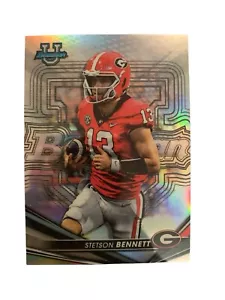 Stetson Bennett 2023 Bowman's Best University #50 rifrattore Georgia Bulldogs - Foto 1 di 7