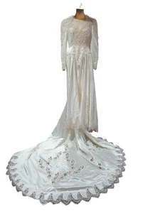 vintage ivory bead & lace long sleeve wedding dress gown size 8 PICK UP ONLY SA - Picture 1 of 24