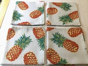 Set of 4 Pineapple Print Cloth Napkins 19 x 19" NWOT