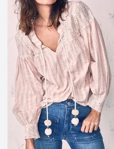 Top Love Shack Elegante Manga Larga Globo Ojales Talla M Rosa Rayas Ojales Romántico - Imagen 1 de 15