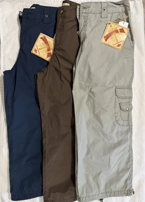 Caribbean Joe Ladies Capri Pants Size 8 Lot Of 3 Navy, Sage,coconut Shell NWT - Image 1 of 4