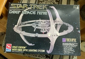 Star Trek Deep Space Nine Space Station Fibre Optic Lighting Model Kit AMT #8764 - Bild 1 von 5