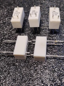 3 Watt 0.22 Ohms Current Sense Resistors with test pionts on top - Picture 1 of 1