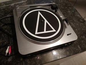 AT LP60 AUDIO-TECNICA STEREO PLATTENSPIELER OHNE NADEL - Bild 1 von 12