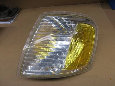 FORD EXPLORER SPORT 2 PUERTAS 01-03 4 PUERTAS 01-03 LUZ ESQUINA CONDUCTOR IZQUIERDA LH Foto 1 de 4