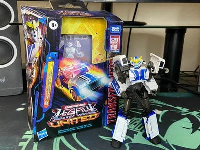 Transformers Legacy United Deluxe Strongarm COMPLETE - read desc. - Image 1 of 2