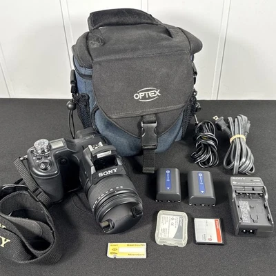 Sony CyberShot DSC-F828 8MP Digital Camera Carl Zeiss Lens Tested - Image 1 of 4