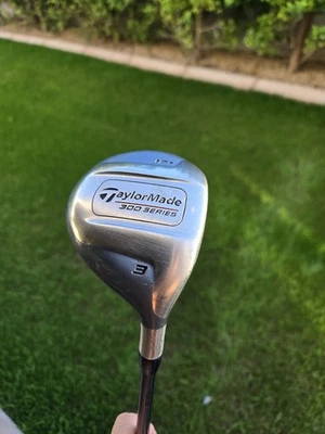 TaylorMade 300 Series 3 Wood 17* RH   Fujikura 60 A Flex Graphite 42.5"  - Image 1 of 4