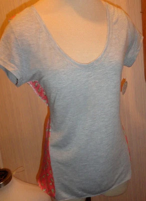 Top para dormir con estampado de colibrí gris y rosa coral para dama talla mediana Foto 1 de 2