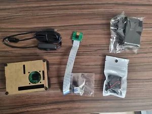 Raspberry Pi 3B Einplatinencomputer mit Case/Power Starter Kit und 5MP Kamera - Bild 1 von 10