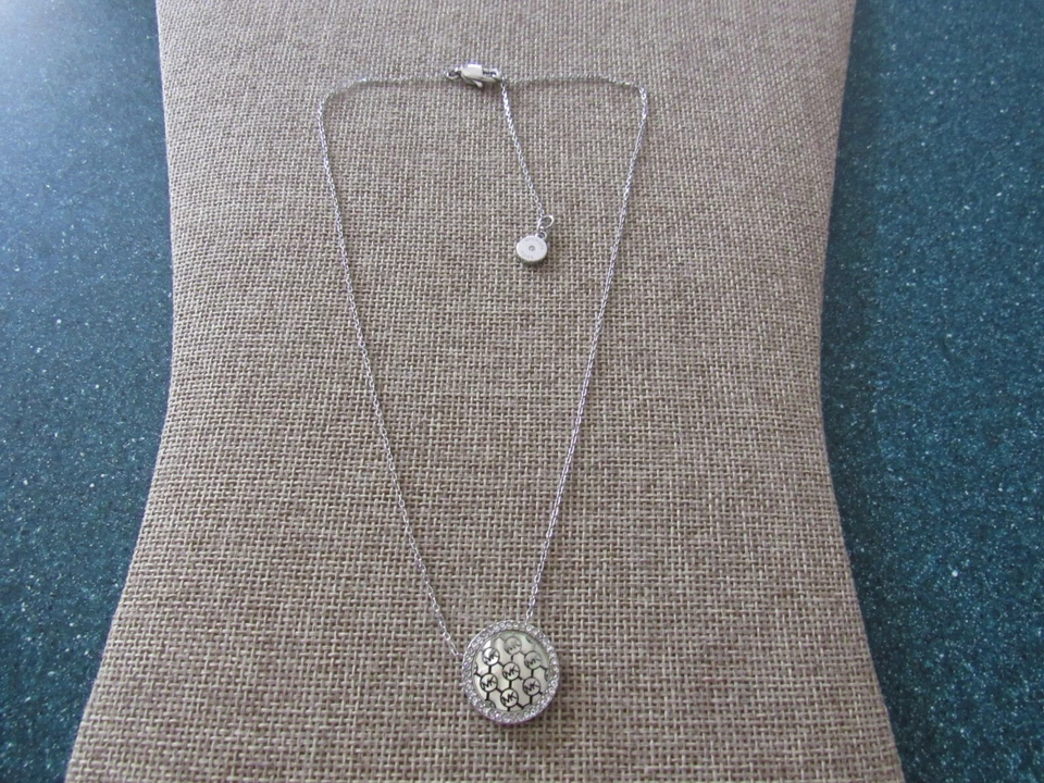 MICHAEL KORS МОНОГРАММА ШВАБРА ЛОГОТИП СЕРЕБРЯНАЯ ПОДВЕСКА ОЖЕРЕЛЬЕ MKJ5371040 - Изображение 1 из 4