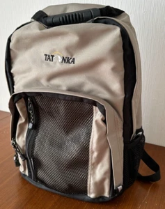 TATONKA Long Beach Rucksack 45 / 35 / 17 cm = ca. 19 Liter, beige schwarz Top! - Bild 1 von 12