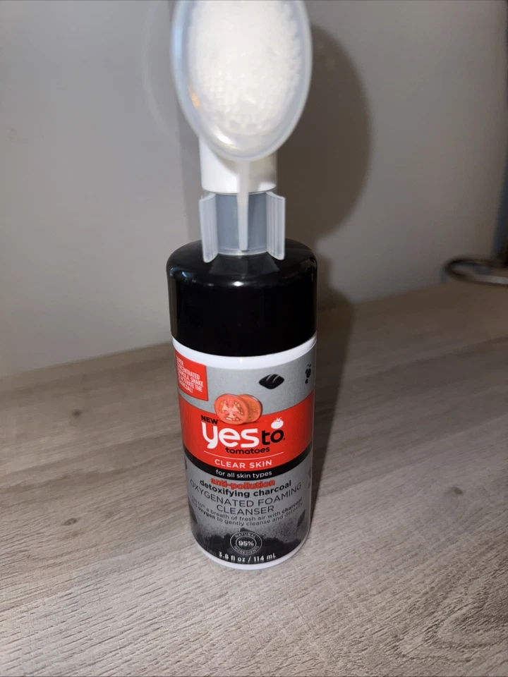 Yes To Tomatoes Clear Skin Detoxifying Charcoal Oxygen Foaming Cleanser, 3.8 oz - Image 1 of 1