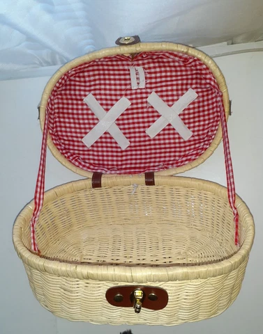 Gingham Lined Wicker Picnic Basket,5" Tall, 10.5" Long 7" Wide Cover