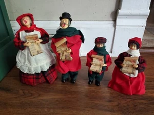 Set Of 4 Victorian Christmas Carolers Dressed Figures - Picture 1 of 9