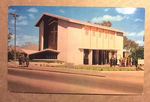 THE JOHN FLYNN MEMORIAL CHURCH coloured postcard ALICE SPRINGS - Picture 1 of 2