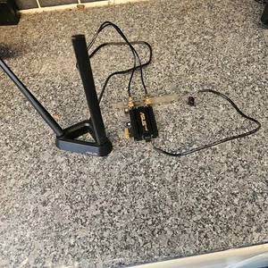 Asus (PCE-AXE59BT) AXE5400 Wi-Fi 6E Tri-Band PCI Express Adapter z Bluetooth - Zdjęcie 1 z 4