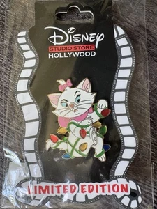 Disney DSF DSSH Aristocats Marie Tangled in Lights Christmas Holiday LE 300 Pin - Picture 1 of 1