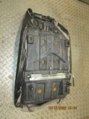 Asiento Kawasaki Bayou 400 4x4 con pestillo 763 Foto 1 de 4