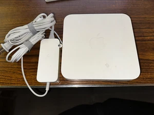 Apple Airport Ex Basisstation Model No. A1143 - Bild 1 von 3
