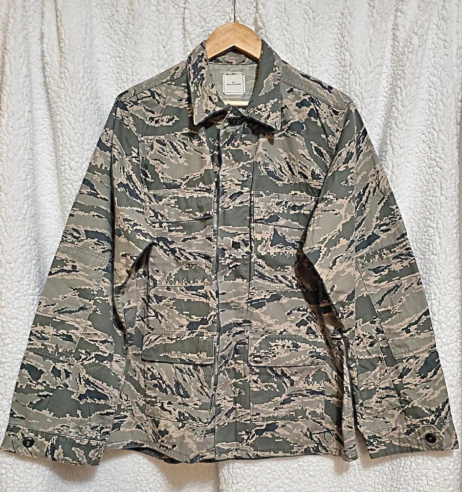 Mens Air Force digital tiger stripe camo utility coat size 42R - Image 1 of 2