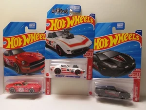 2025 Hot Wheels Red Editions 3er Set - Gas Monkey/Datsun/Lambo - MONMC - 1/64 S - Bild 1 von 5