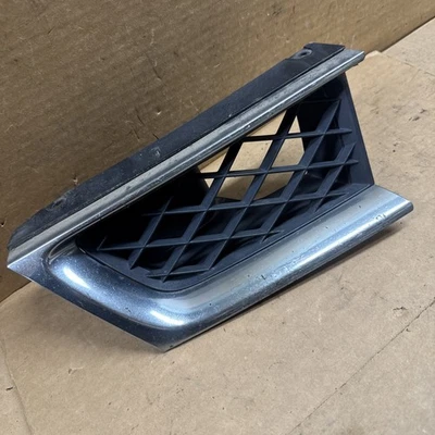 Parachoques delantero derecho pasajero parrilla B165 OEM 2006 2007 Subaru Impreza Foto 1 de 4