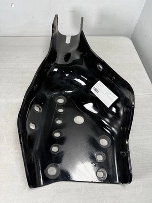 Soporte de montaje de bocina/parachoques Freightliner Cascadia 2023 lado del conductor derecho 1748 Foto 1 de 3