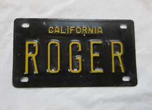 Vintage California Metall Fahrrad Nummernschild Roger schwarz 60er Jahre 4"x 2,25" - Bild 1 von 3