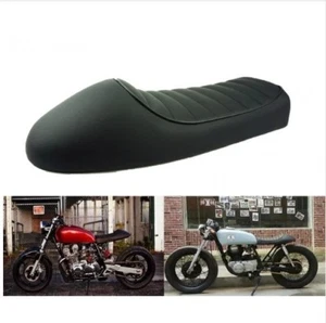 + MOTORCYCLE SADDLE CAFE RACER FAUX LEATHER BLACK UNIVERSAL SCRAMBLER CUSTOM BIK - Picture 1 of 5