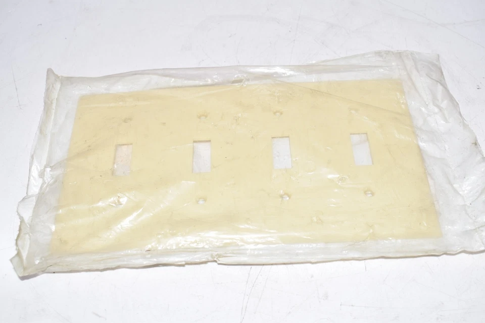 NUEVO Placa de Pared Interruptor de Palanca de 4 Velocidades Leviton, Tamaño Estándar, Nylon Termoplástico 8 Foto 1 de 3