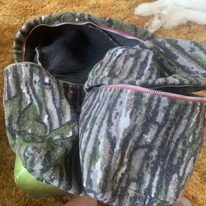 2 Vintage Soft Fleece Camo Hunting Packs Case Treebark Green Camo Archery Quiet - Picture 1 of 11