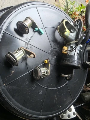 1998 - 2001 年斯巴鲁 Impreza 完整点火开关锁和钥匙全部 4 Rs Obs L Gc8 — 第 1/4 张图片