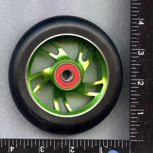 1 NOS Ruote Scooter 110mm con cuscinetti PU STUNT MAI USATE - Foto 1 di 1