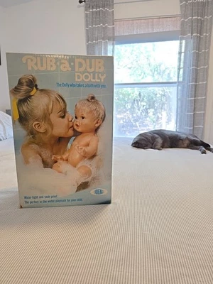 COLLECTORS-1973 Ideal Rub A Dub Dolly w/ OG Box& OG Pink Towel - Image 1 of 4