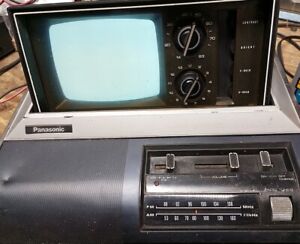 Vintage Panasonic TR-475  Pop up Screen B&W TV With AM/FM Radio from Mid 70's