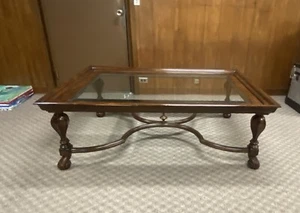 Thomasville Traditional Rectangular Coffee Table - Picture 1 of 9