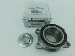 Genuine Nissan Elgrand E51 3.5i 2.5i 2WD Front Wheel Bearing with ABS ring & Nut - Picture 1 of 9