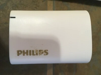 Pillips Wireless Bluetooth Speaker: Broken: For Spare Parts: Aux Port Broken  - Image 1 of 4