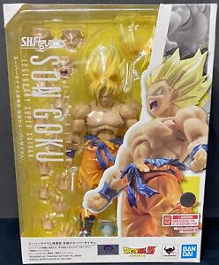 S.H. Figuarts Legendary Super Saiyan Son Goku Dragonball Z Action Figure Bandai