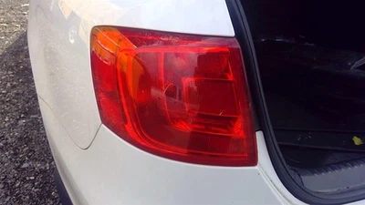 Used Left Tail Light Assembly fits: 2014 Volkswagen Jetta Sdn exc. City quarter Foto 1 de 4