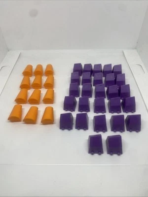 Lot Of Scooby Doo Monopoly Replacement 12 Diners 27 Shacks Houses Hotels - Image 1 of 3